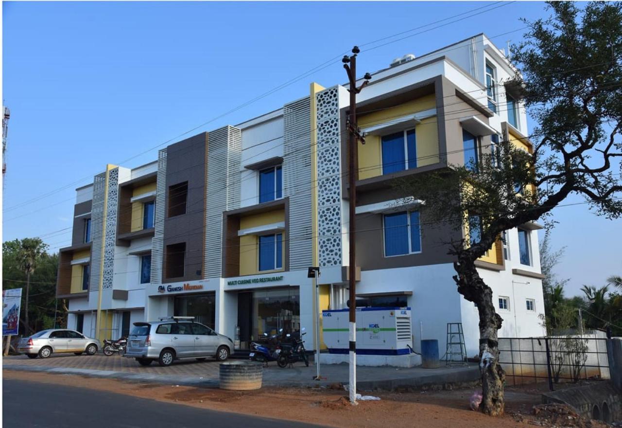Ganesh Meridian Tiruppattur Exterior foto